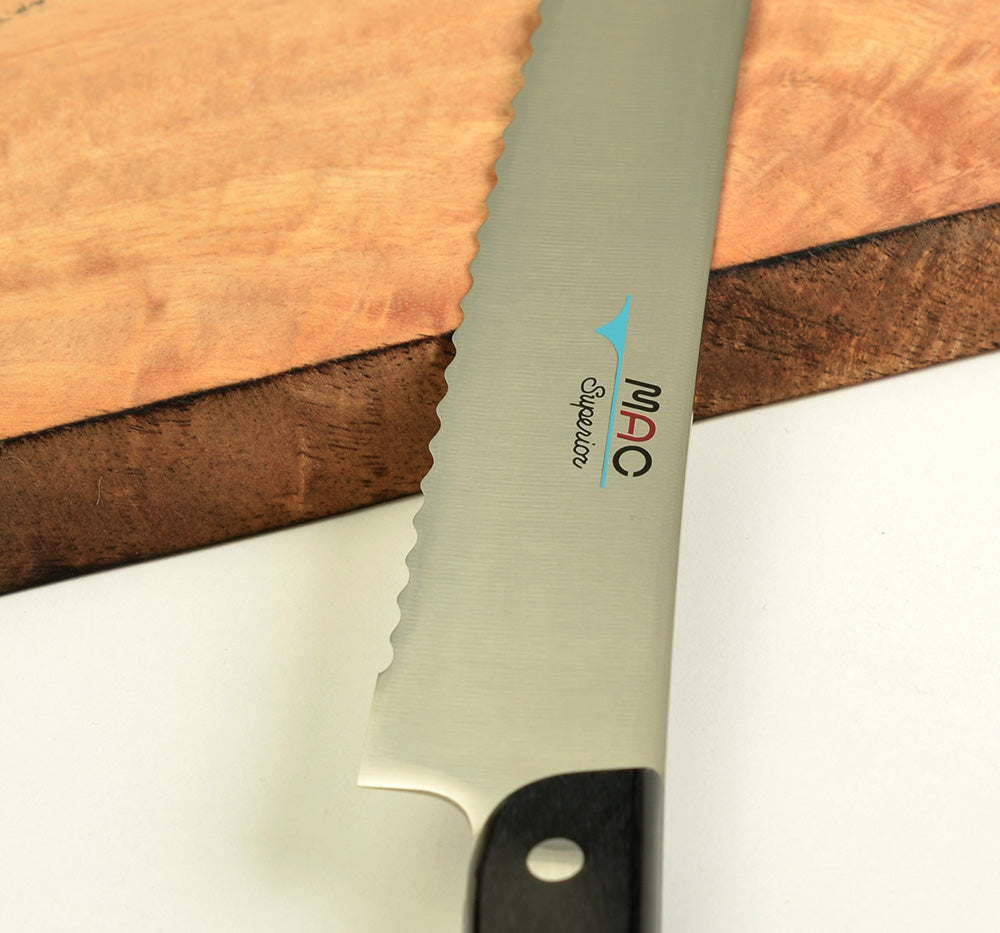 Bread knife