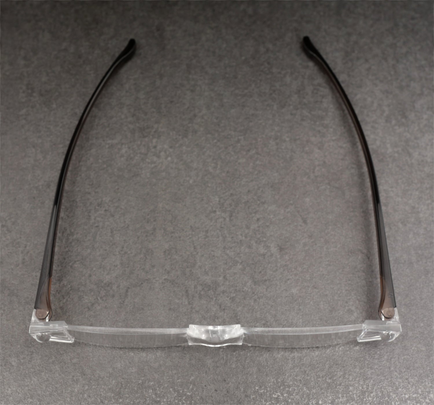 Reading glasses with Japanese optics