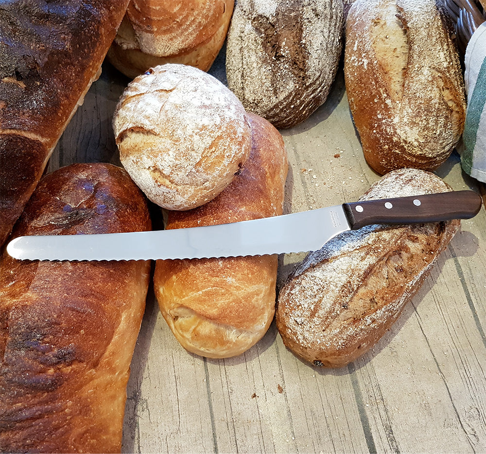 Bread knife
