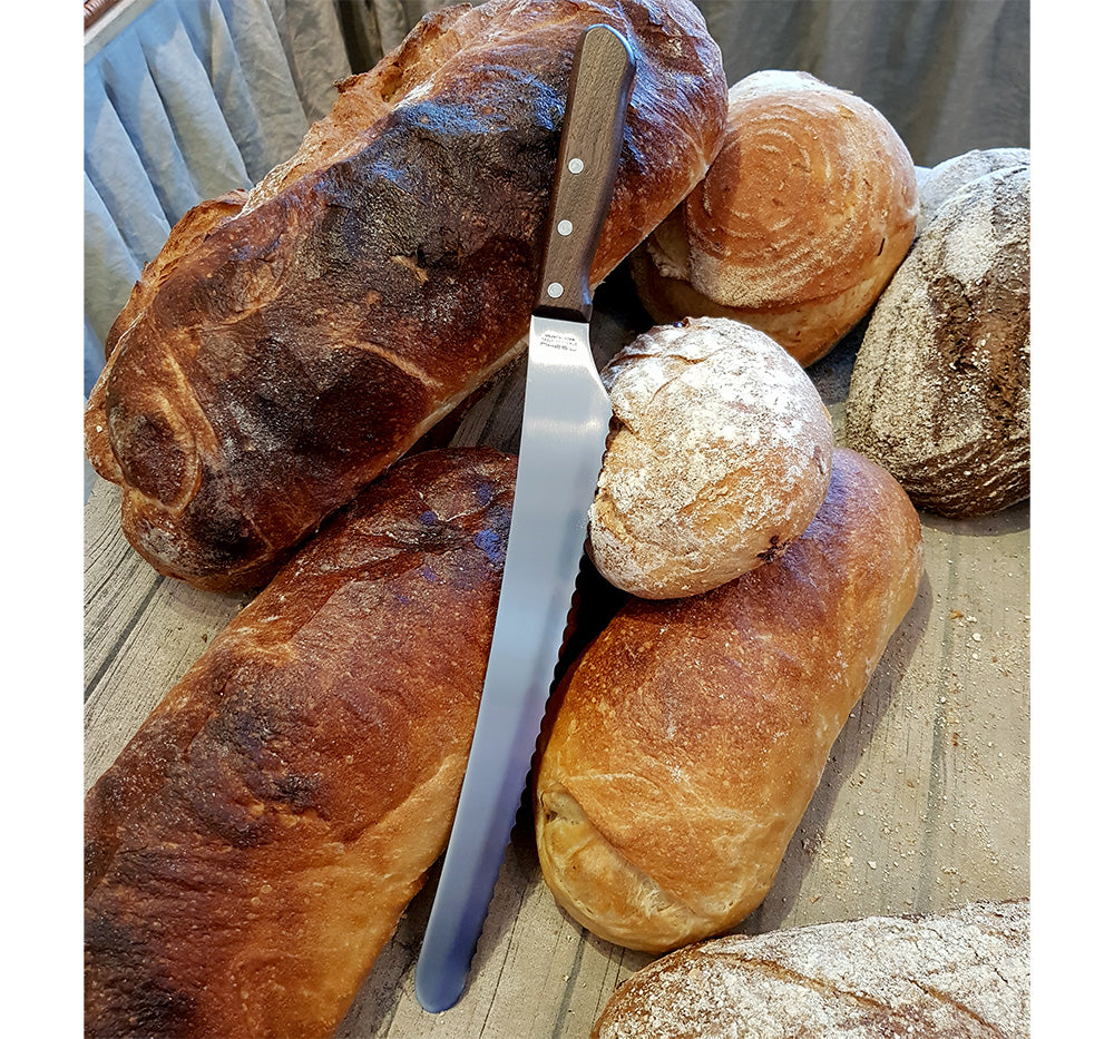 Bread knife