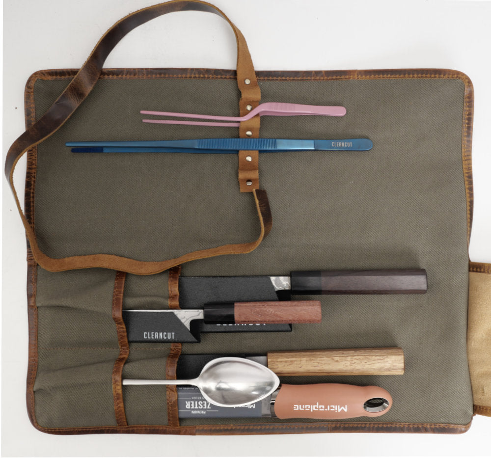Small knife roll
