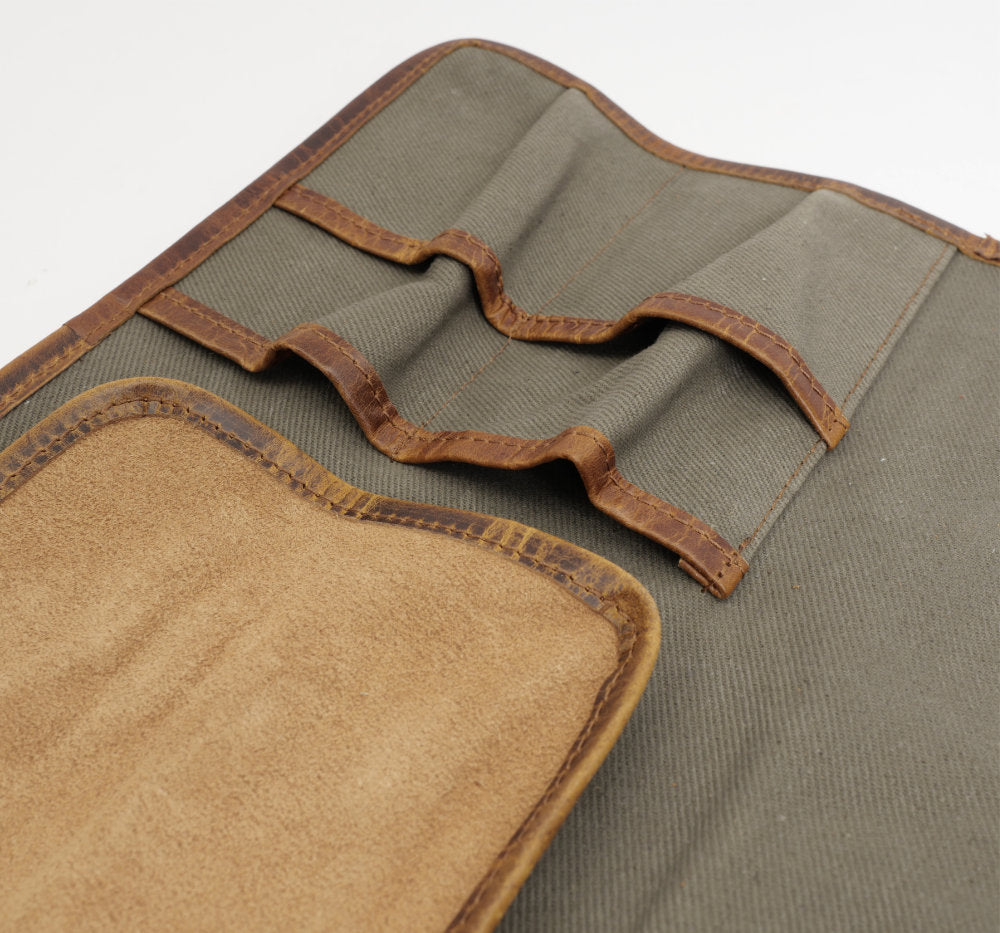 Small knife roll