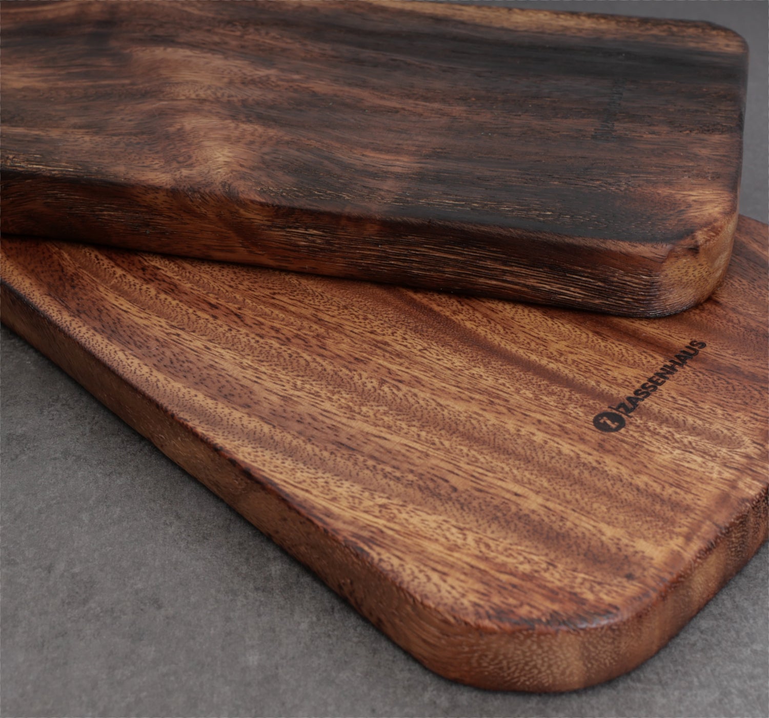 Acacia cutting board